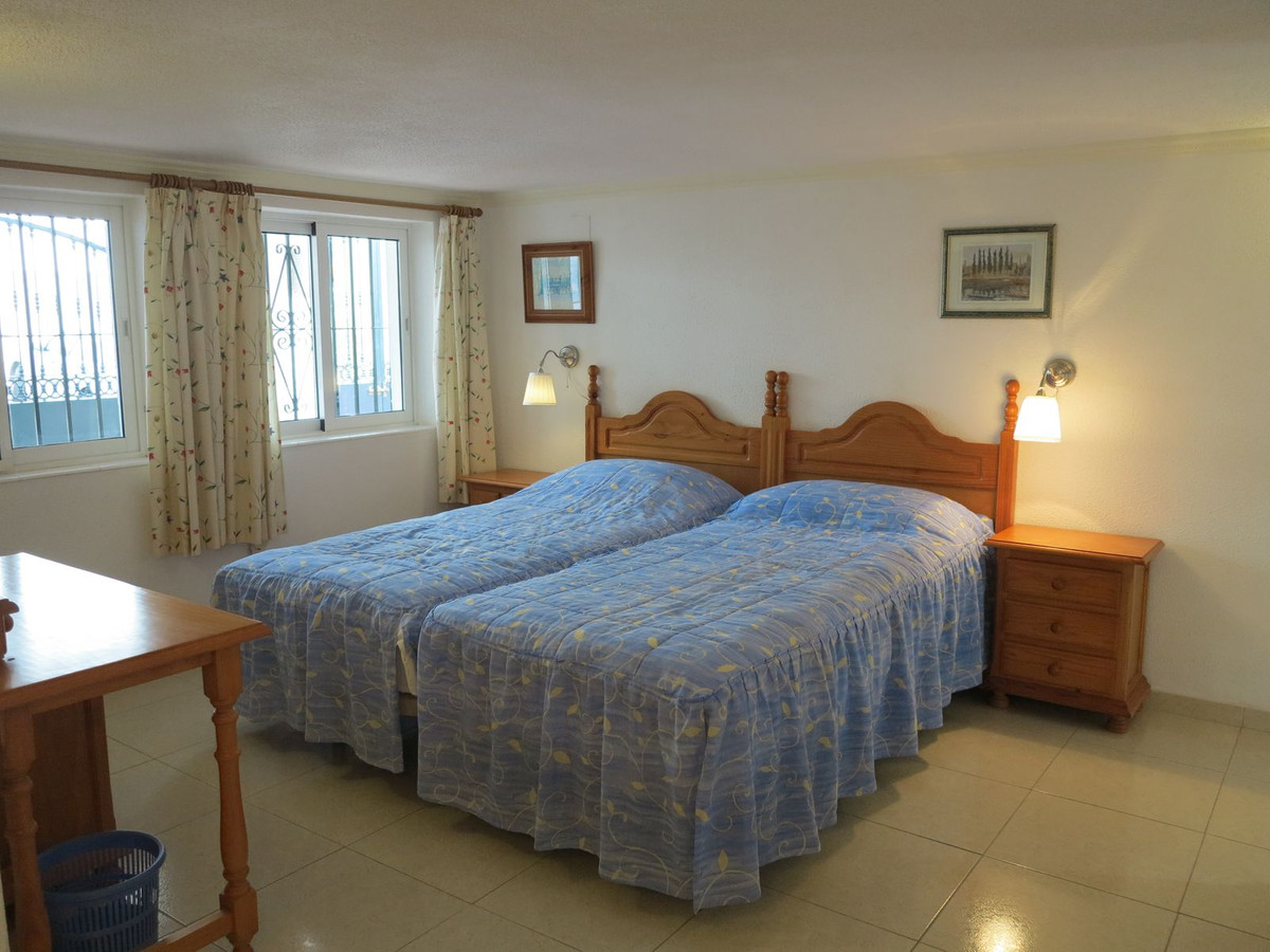 3 bedroom Villa For Sale in Benalmadena, Málaga - thumb 18