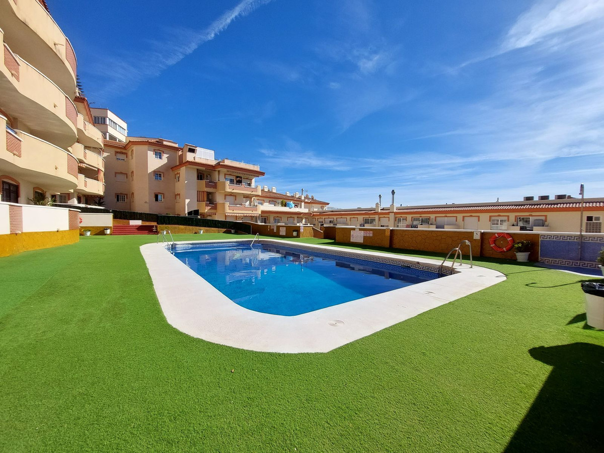 Middle Floor Apartment for sale in Benalmadena Costa R4552042