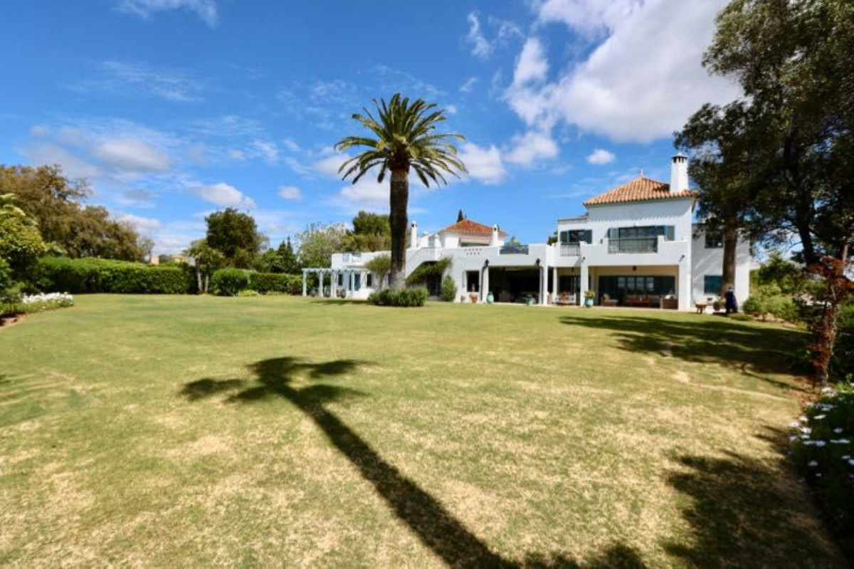 Villa Detached in Sotogrande Costa, Costa del Sol
