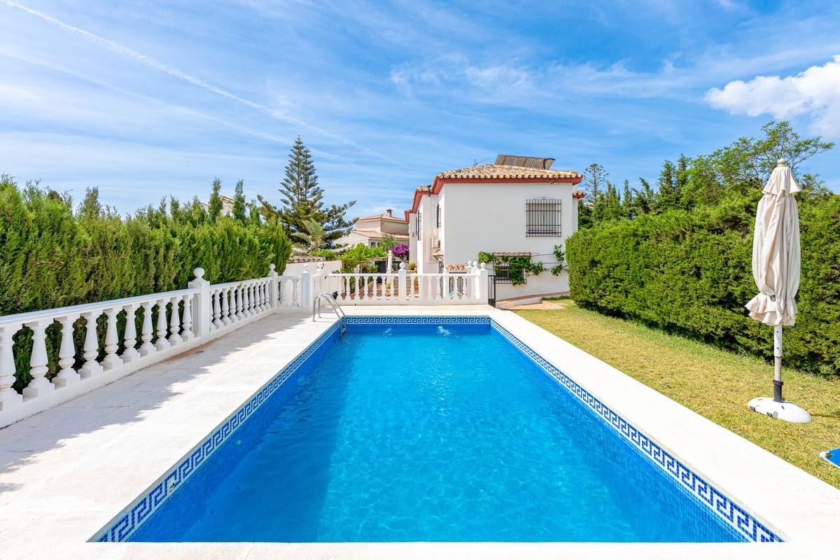 Attention investors and opportunity seekers

If you are looking for a detached villa with pool in Be, Spain
