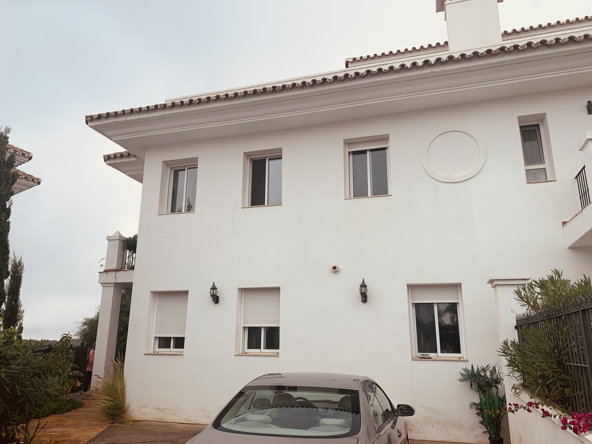 						Villa  Individuelle
													en vente 
																			 à Ojén
					