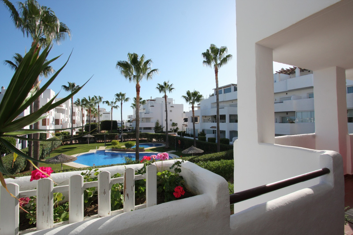 2 bedroom Apartment For Sale in Selwo, Málaga - thumb 2