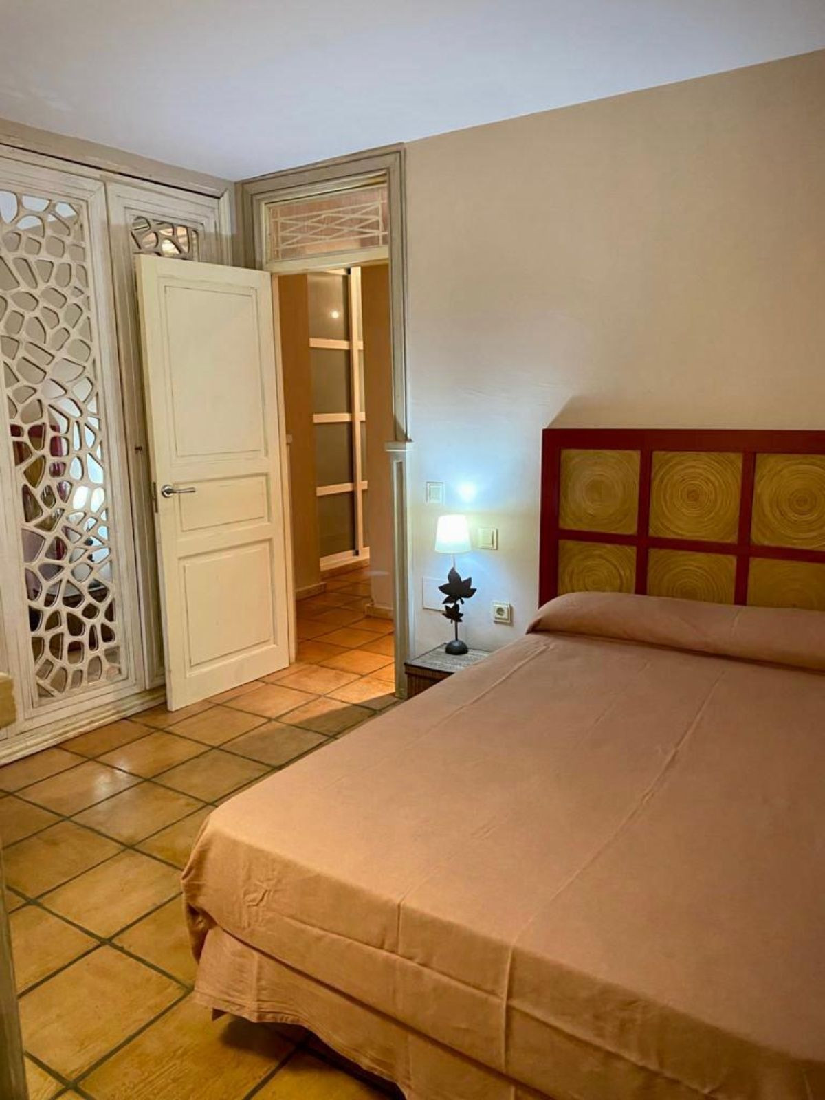 Villa con 6 Dormitorios en Venta Manilva