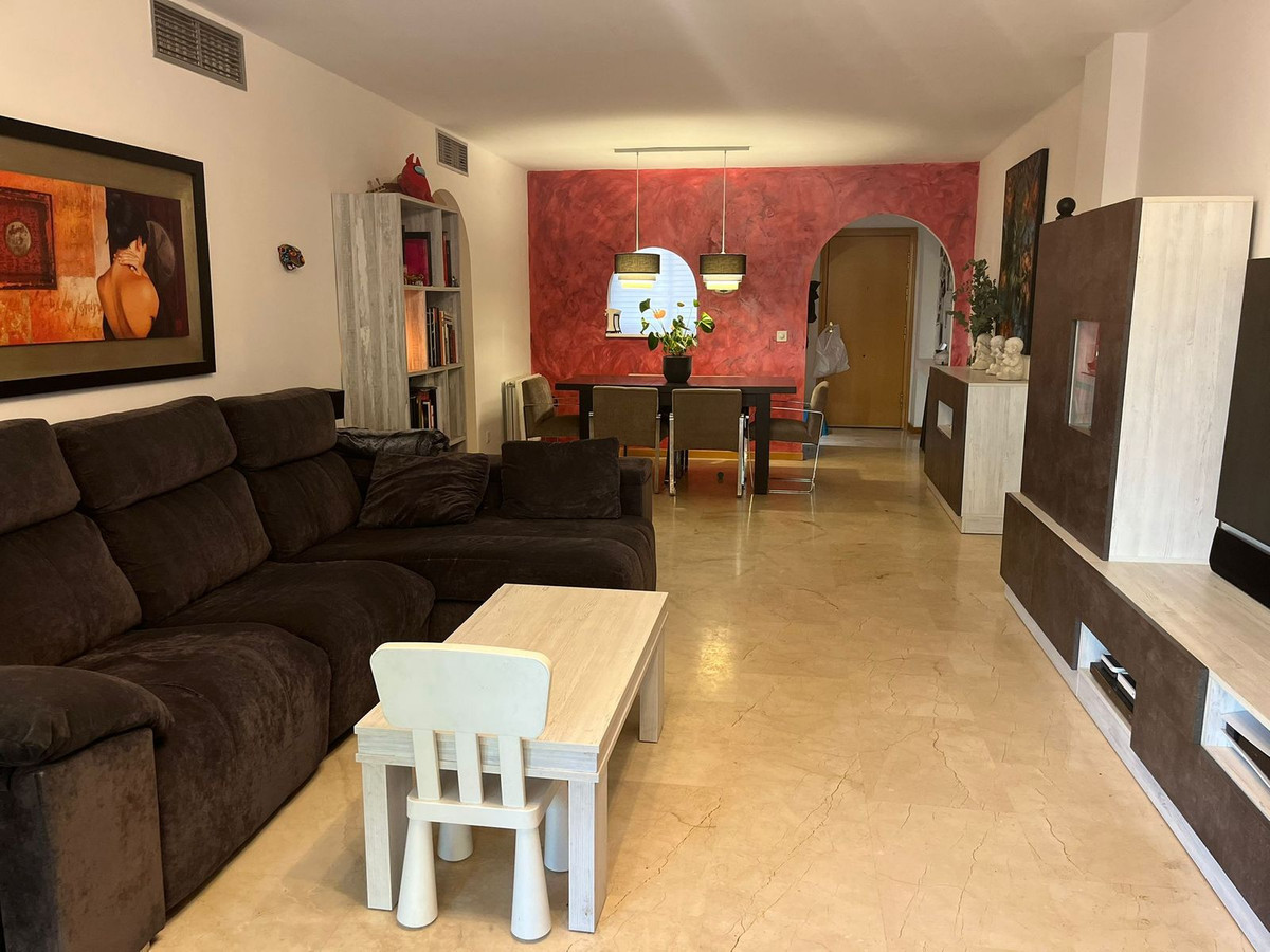 Appartement te koop in Guadalmina Alta R4165798