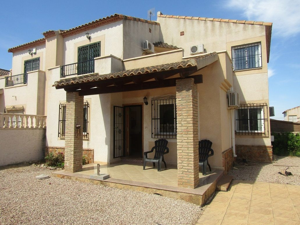 We are delighted to present this wonderfull Semi detached villa located on the popular urbanisation , Spain