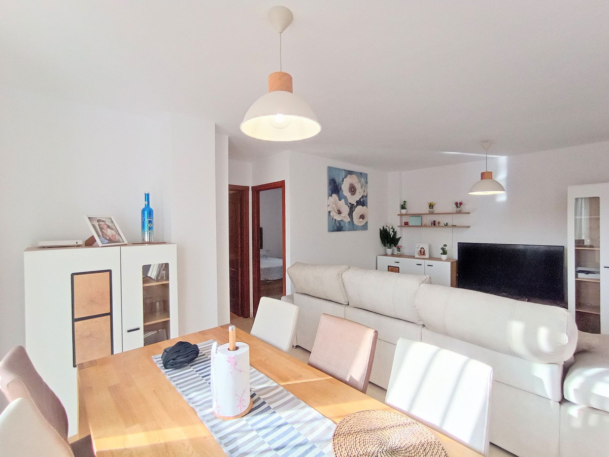 2 bedroom Apartment For Sale in Riviera del Sol, Málaga - thumb 3