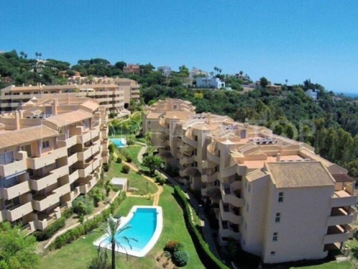 2 bed, 2 bath Apartment - Middle Floor - for sale in Elviria, Málaga, for 225,000 EUR