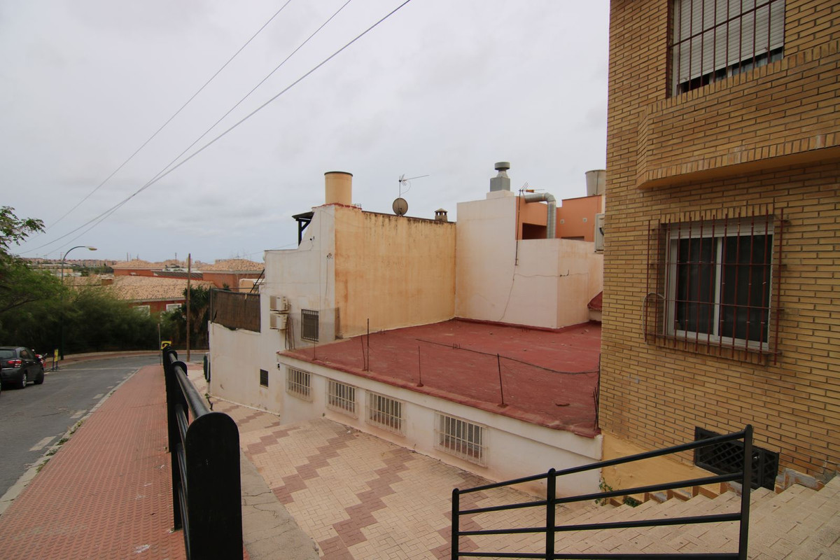 Villa con 5 Dormitorios en Venta Málaga