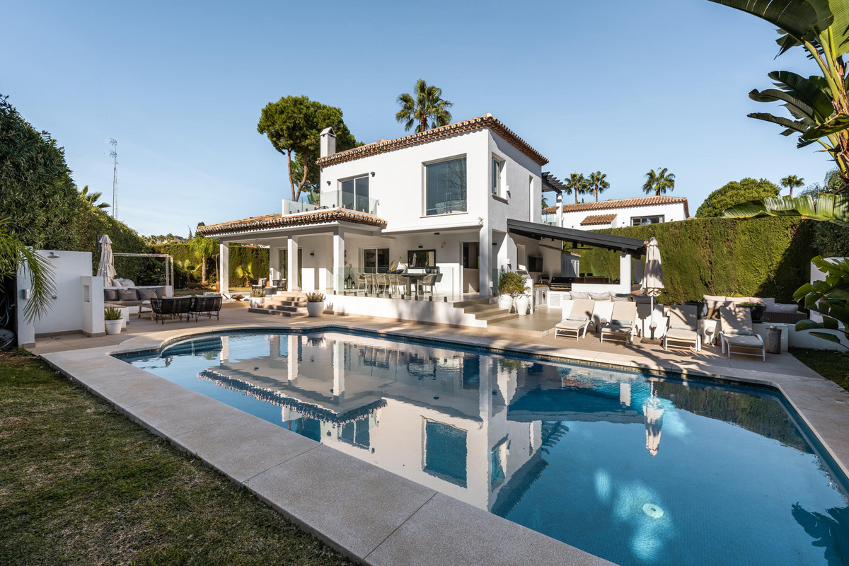 Villa en vente à Marbella R4193698