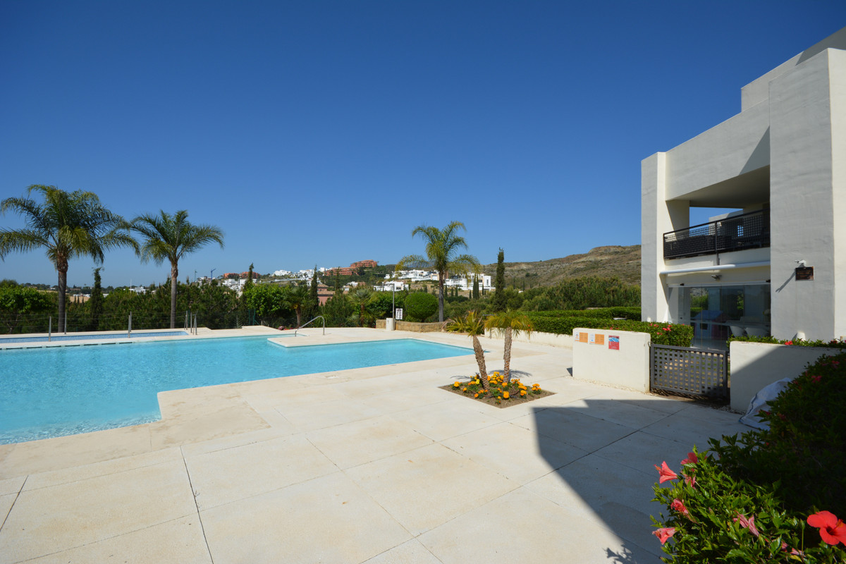 Fantastic apartment with private garden in a first line golf urbanization in Flamingos Golf. From th, Spain