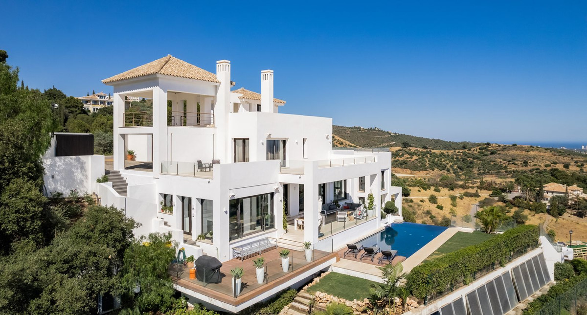 Villa in Los Monteros, Costa del Sol, Málaga on Costa del Sol En venta