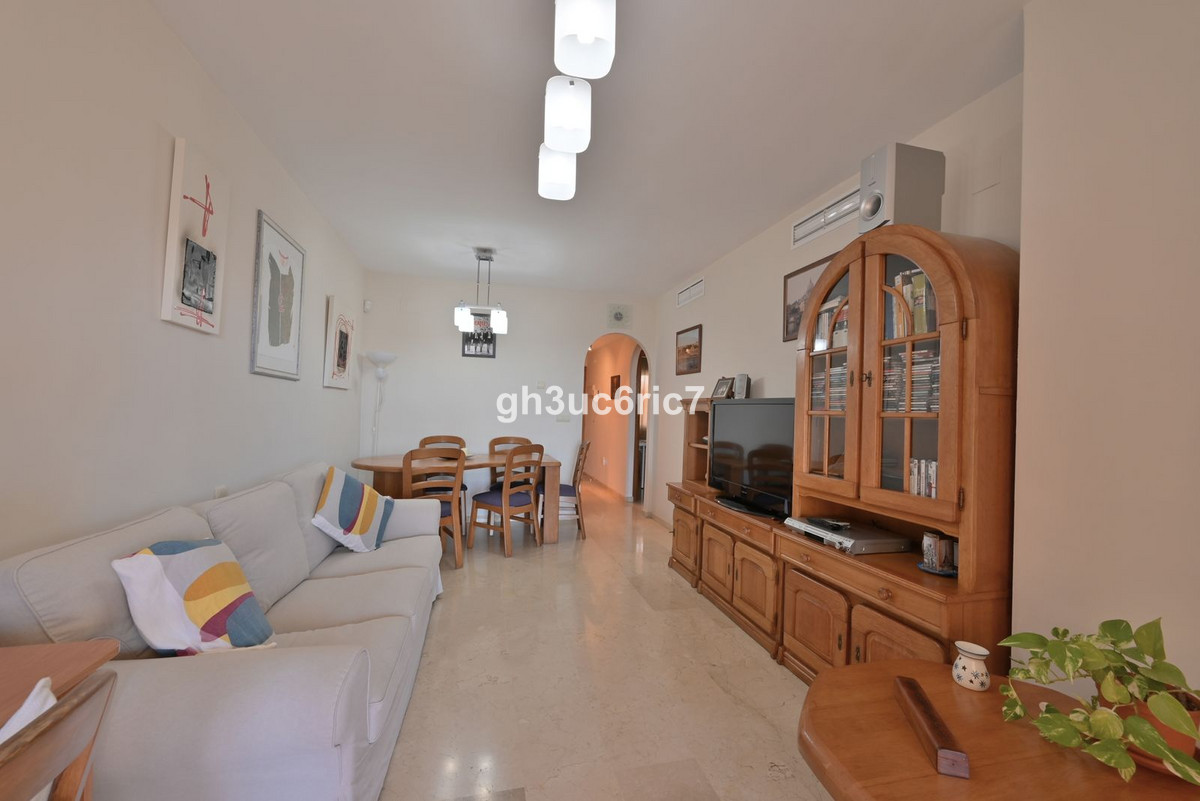 2 bedroom Apartment For Sale in Riviera del Sol, Málaga