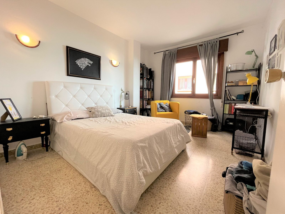 3 bedroom Apartment For Sale in Estepona, Málaga - thumb 6