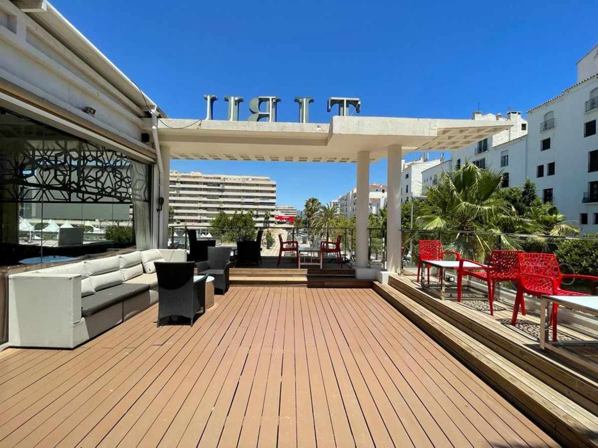 						Commercial  
													for sale 
																			 in Puerto Banús
					