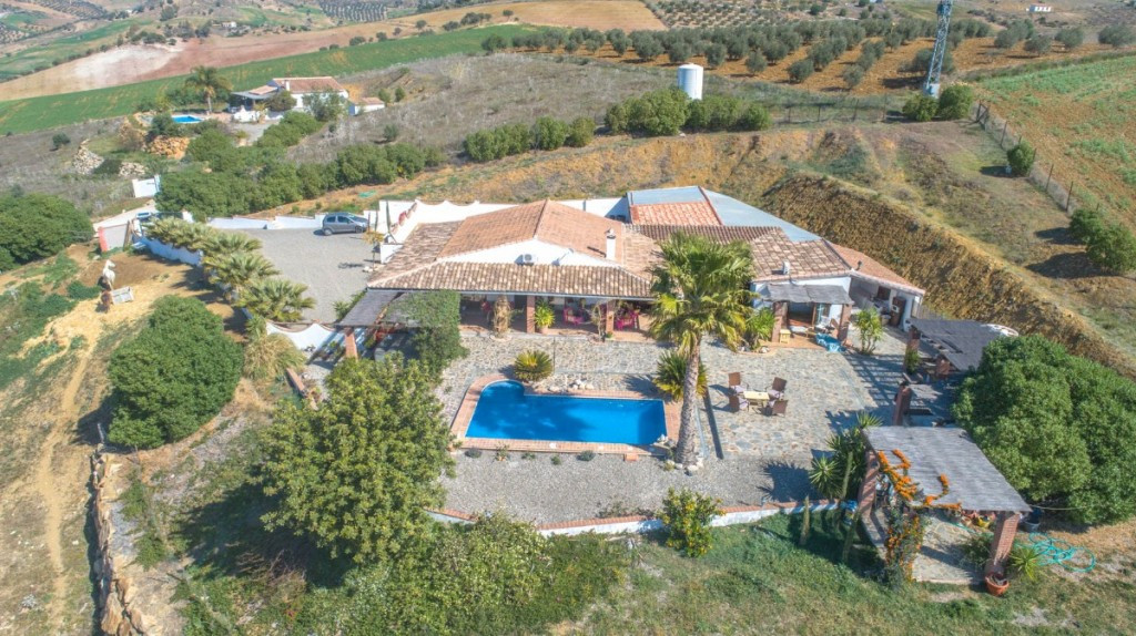 Beautiful and spacious Finca with accommodation for guests and stables located on a hill with panora, Spain