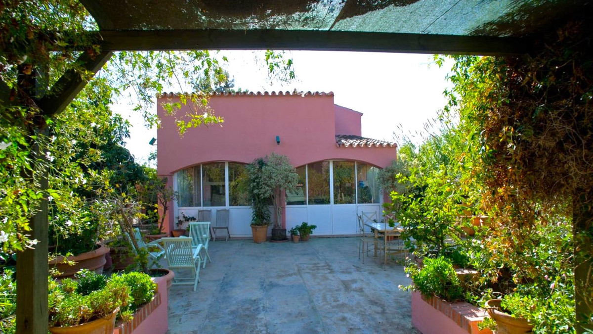 Villa te koop in Estepona R4592083