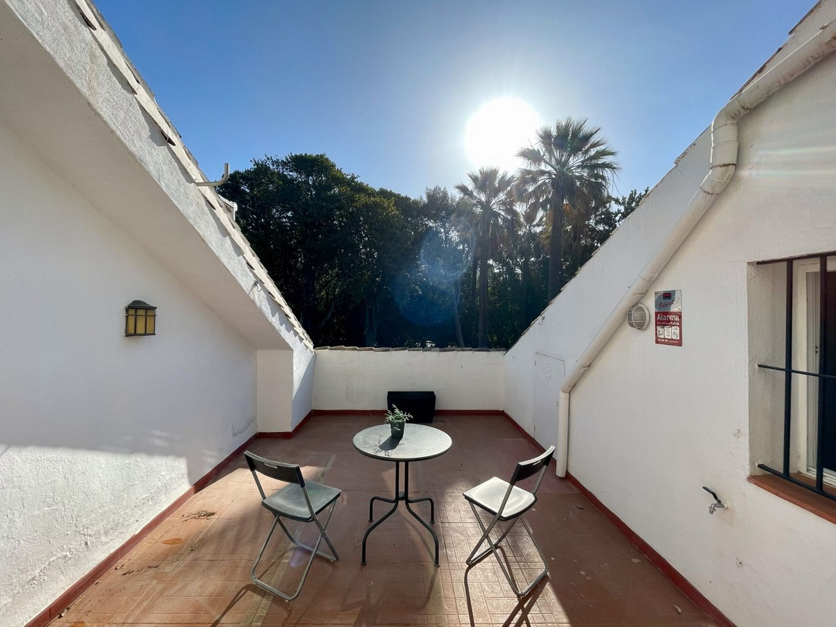 Maison Jumelée Semi Individuelle à Nueva Andalucía, Costa del Sol

