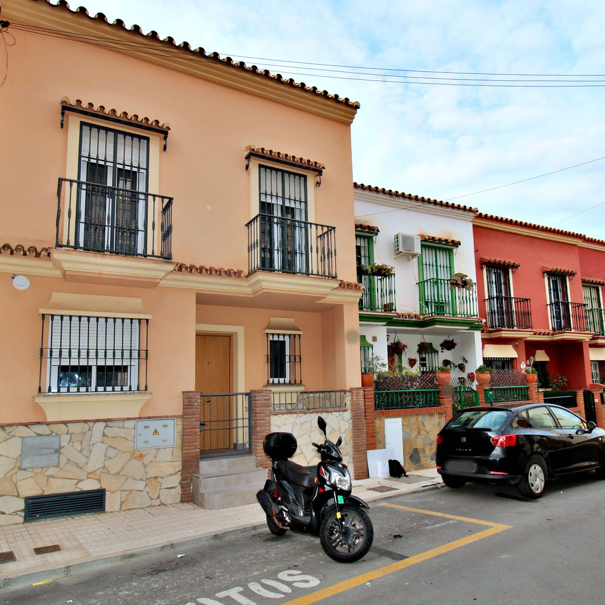 Townhouse Terraced in Las Lagunas, Costa del Sol
