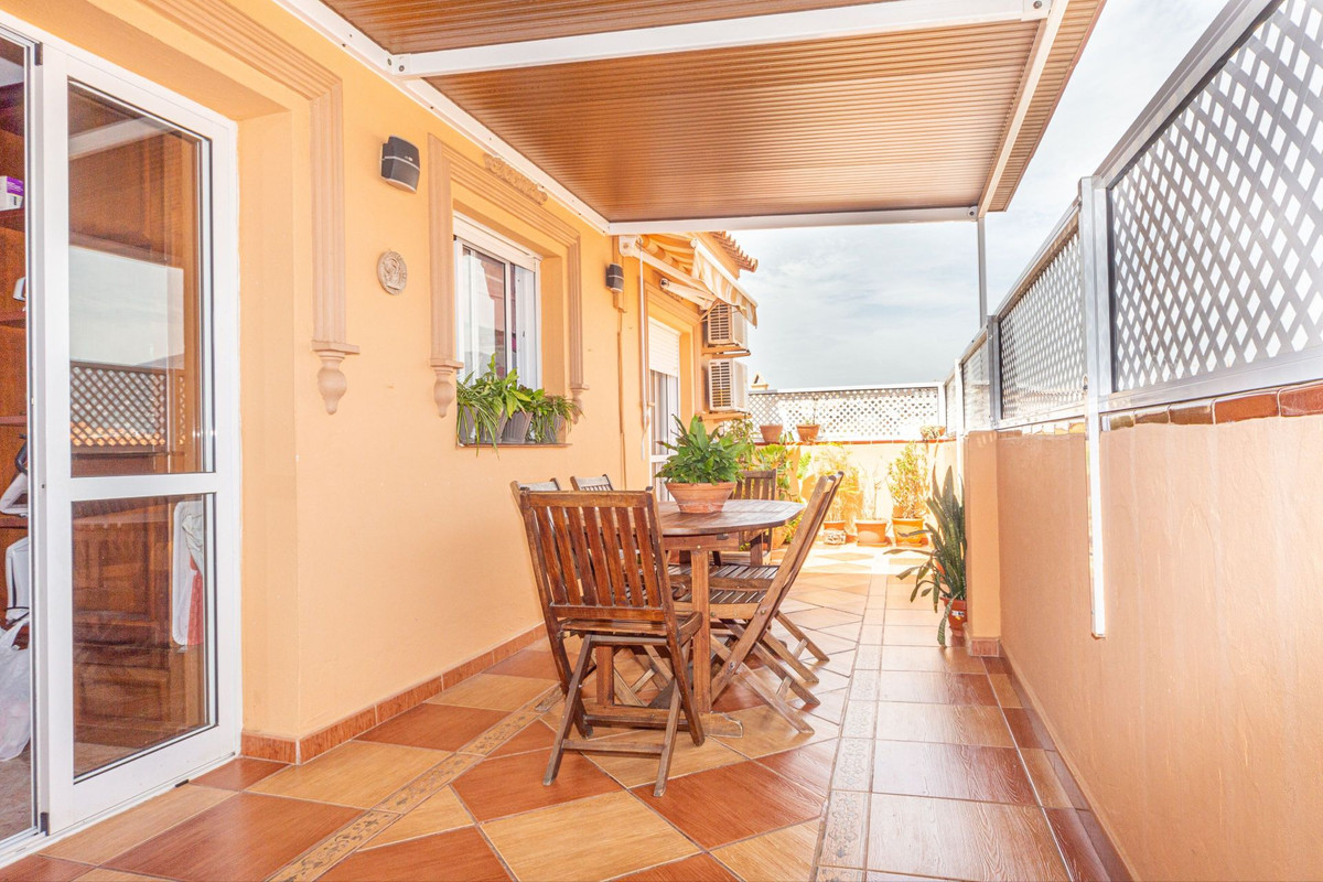 THIRD FLOOR PENTHOUSE WITH 3 BEDROOMS AND LARGE TERRACE IN LAS LAGUNAS DE MIJASBright and spacious a, Spain