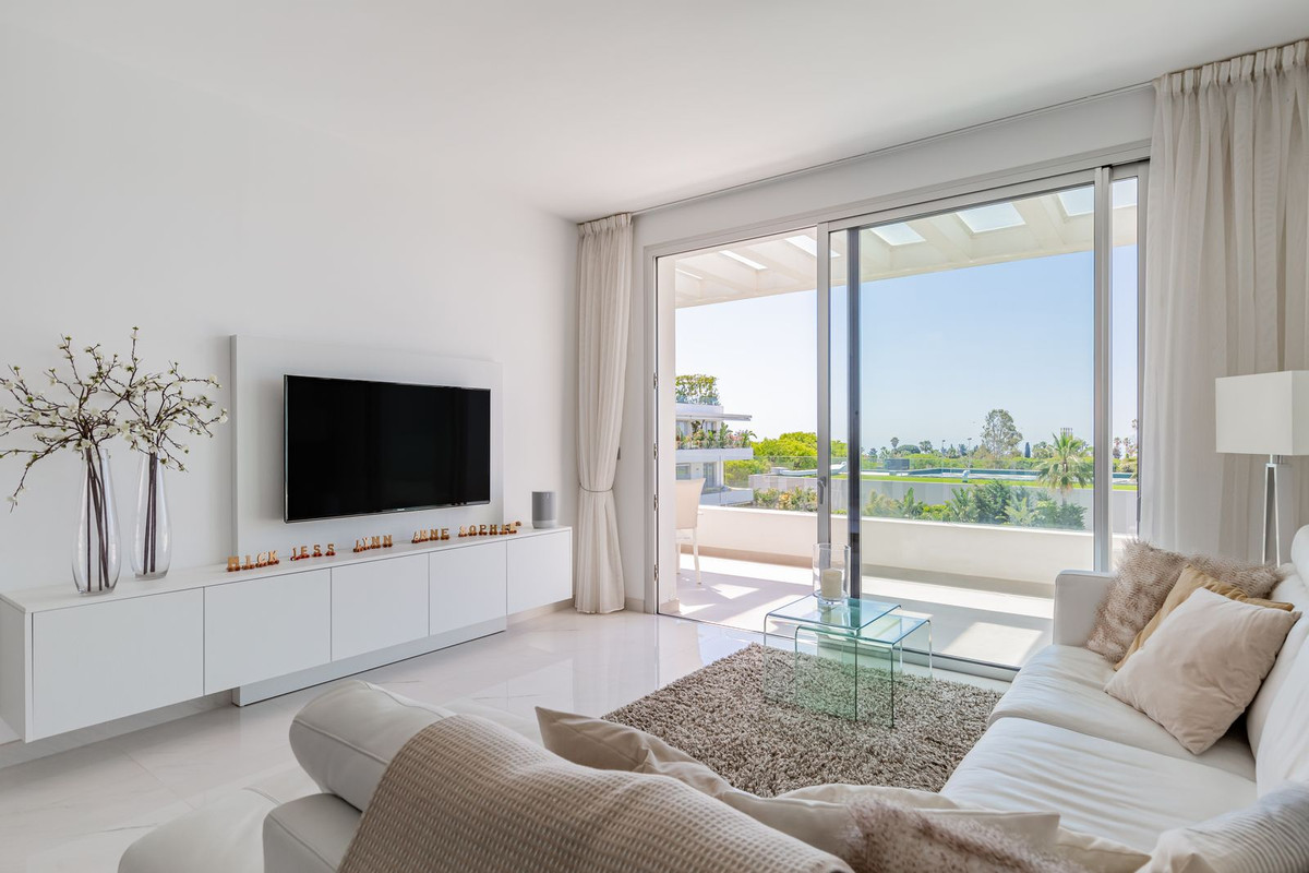 Apartment Penthouse in Bel Air, Costa del Sol
