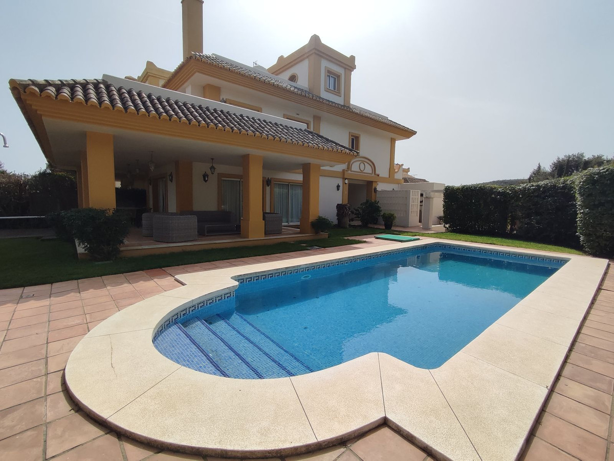 						Villa  Pareada
													en venta 
																			 en San Roque Club
					