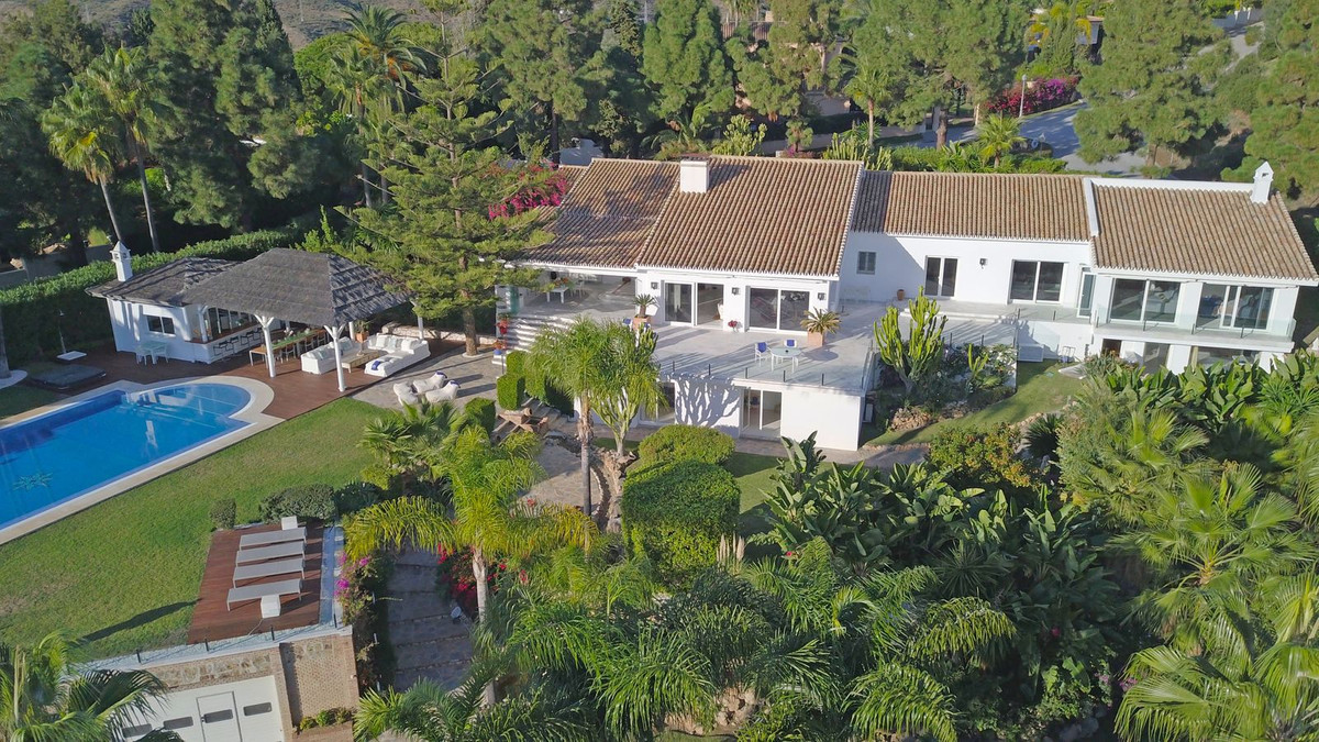 Detached Villa for sale in Hacienda Las Chapas R4297141