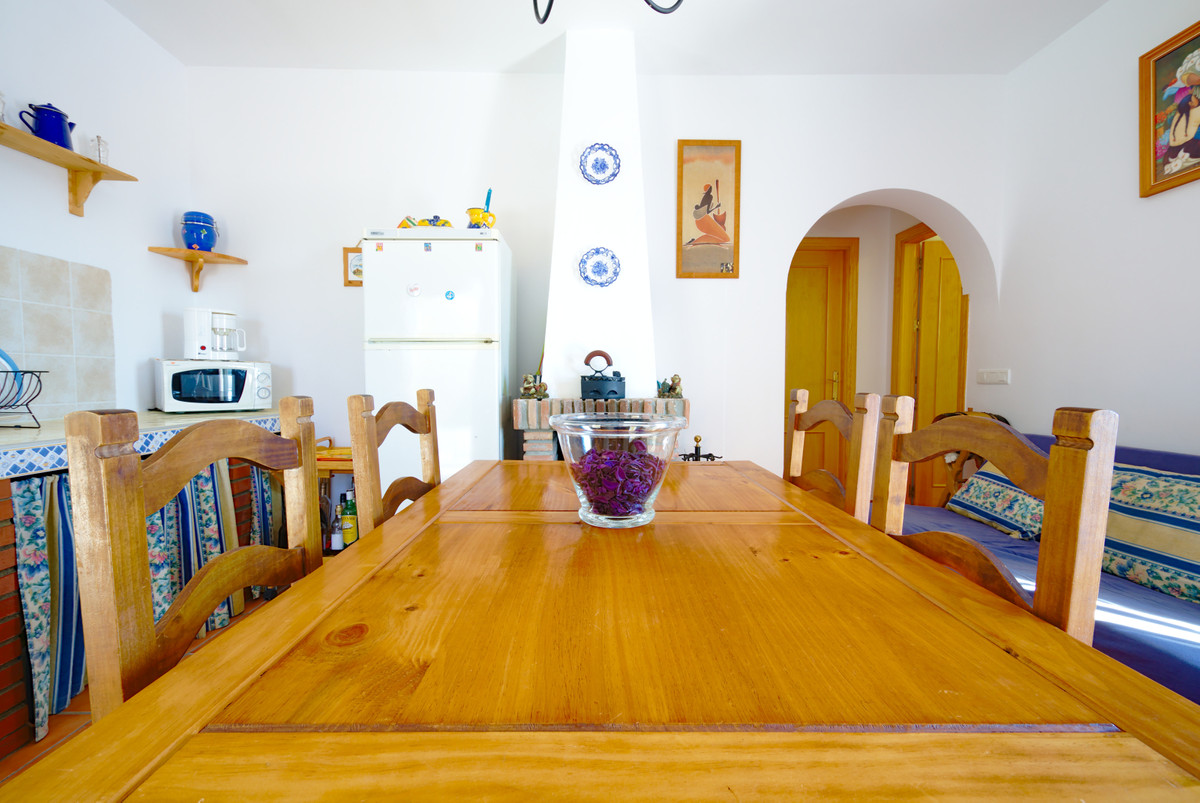 Cozy country house in Triana (Vélez-Málaga), legally registered as a home.