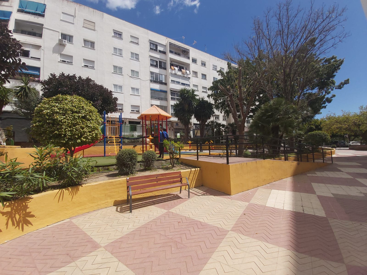  Apartamento, Planta Media  en venta    en San Pedro de Alcántara