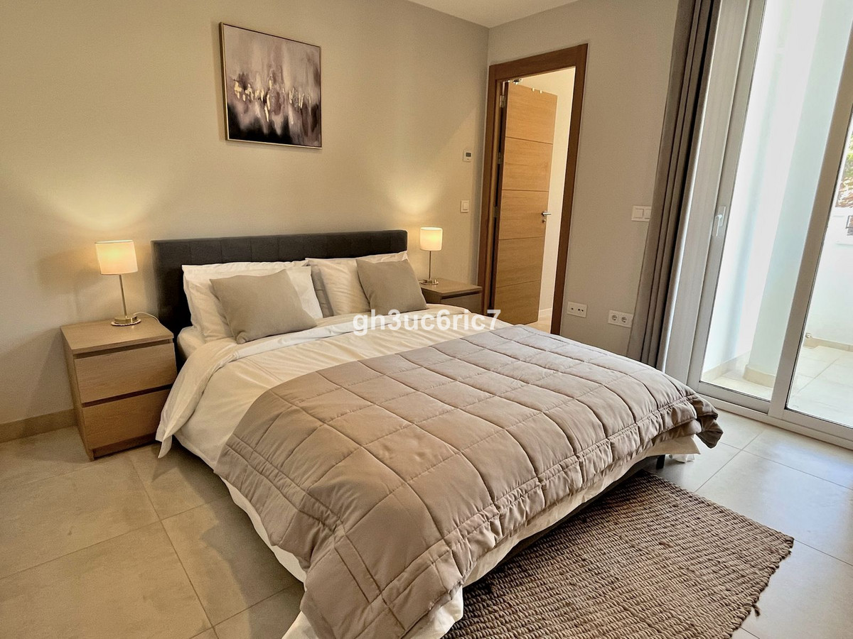 4 bedroom Apartment For Sale in La Cala de Mijas, Málaga - thumb 15