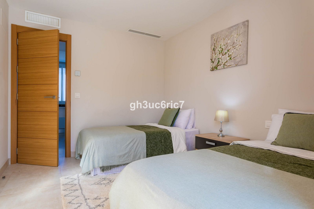 4 bedroom Apartment For Sale in La Cala de Mijas, Málaga - thumb 21