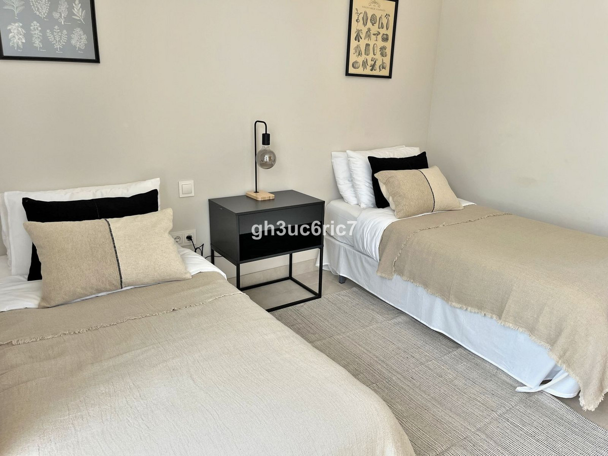 4 bedroom Apartment For Sale in La Cala de Mijas, Málaga - thumb 23