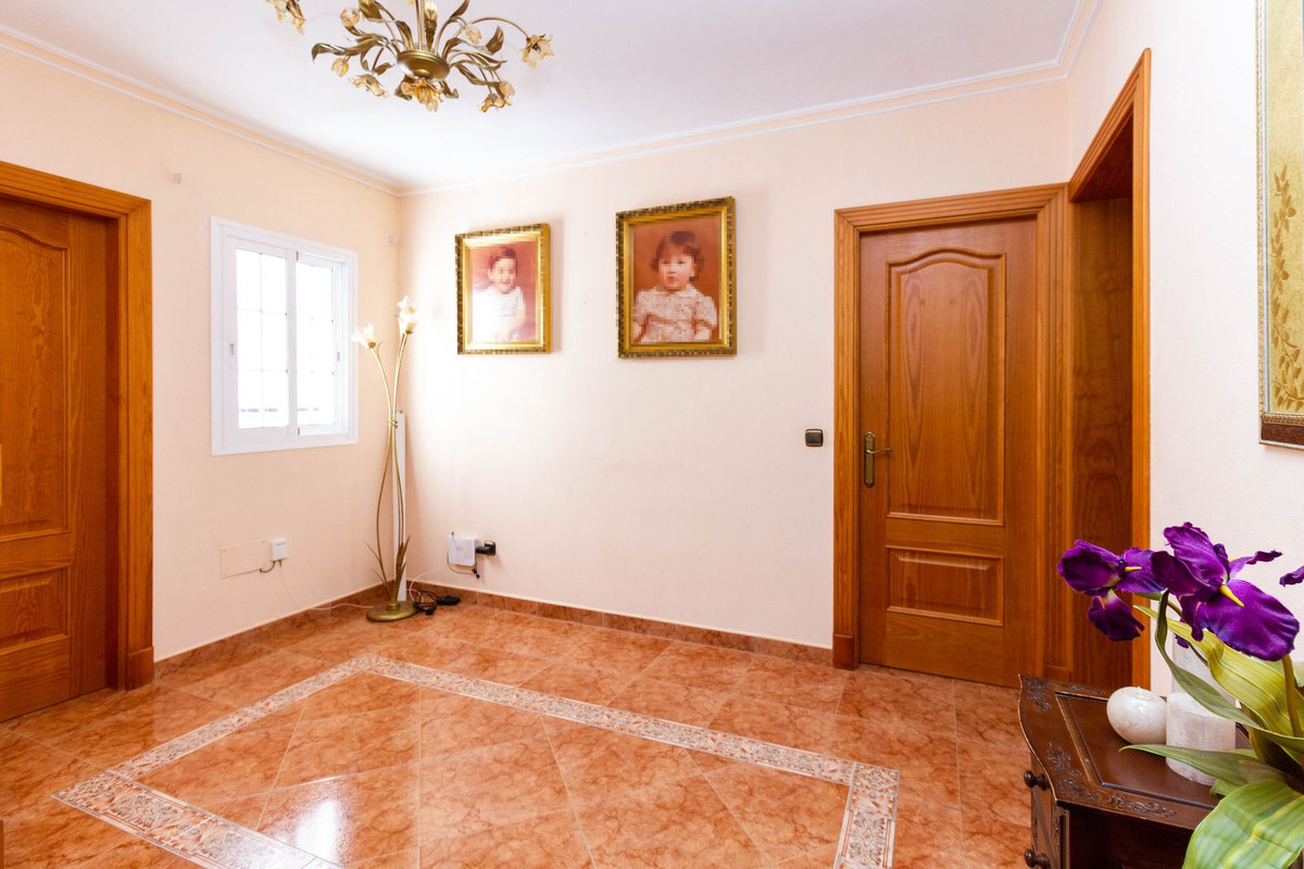 Villa te koop in Alhaurín el Grande R4320319