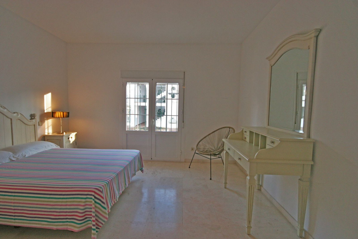 Apartment Ground Floor in El Presidente, Costa del Sol
