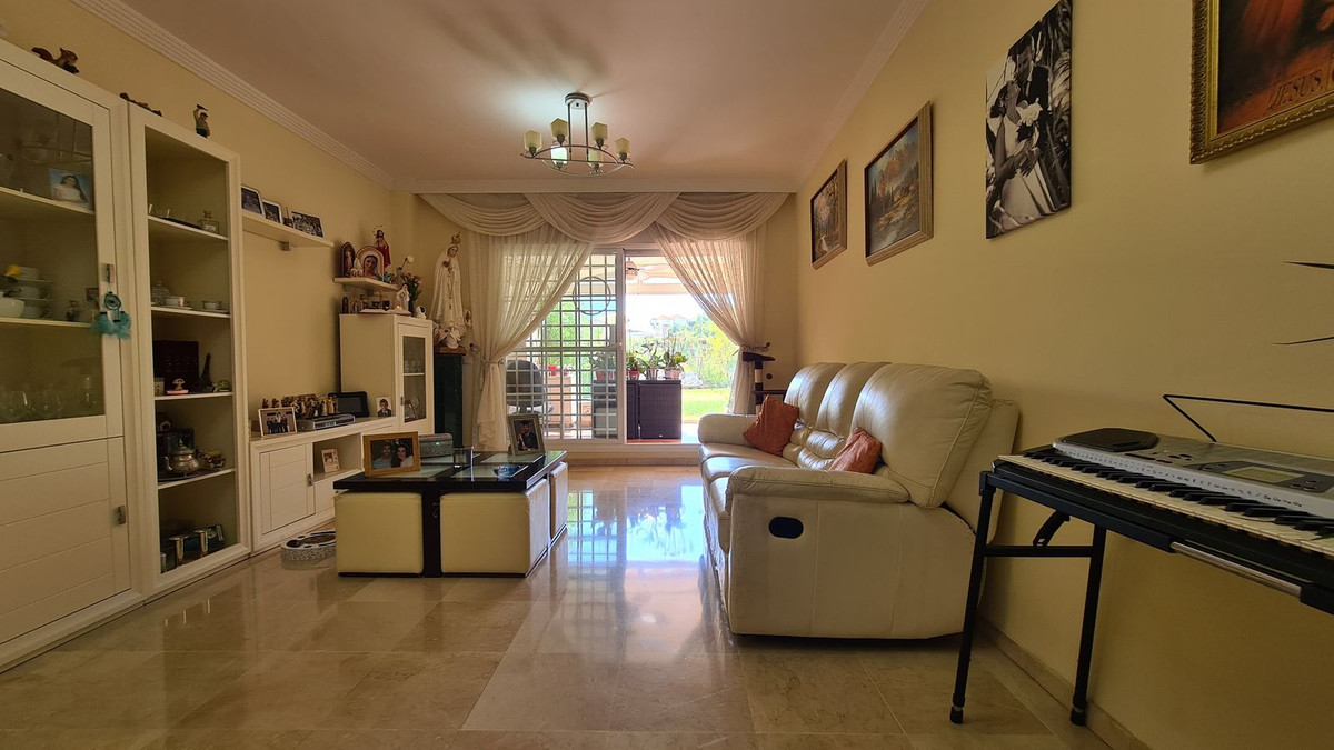 Apartment Ground Floor in Torrequebrada, Costa del Sol
