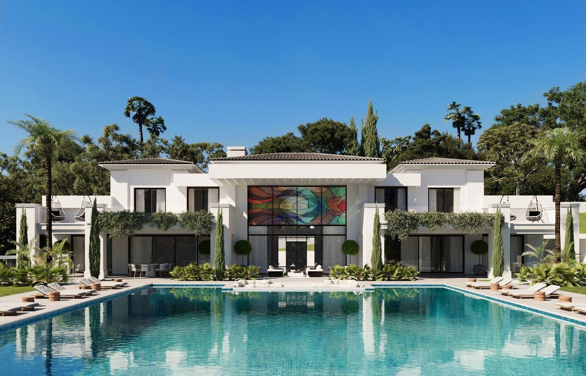 Detached Villa for sale in Los Flamingos, Costa del Sol