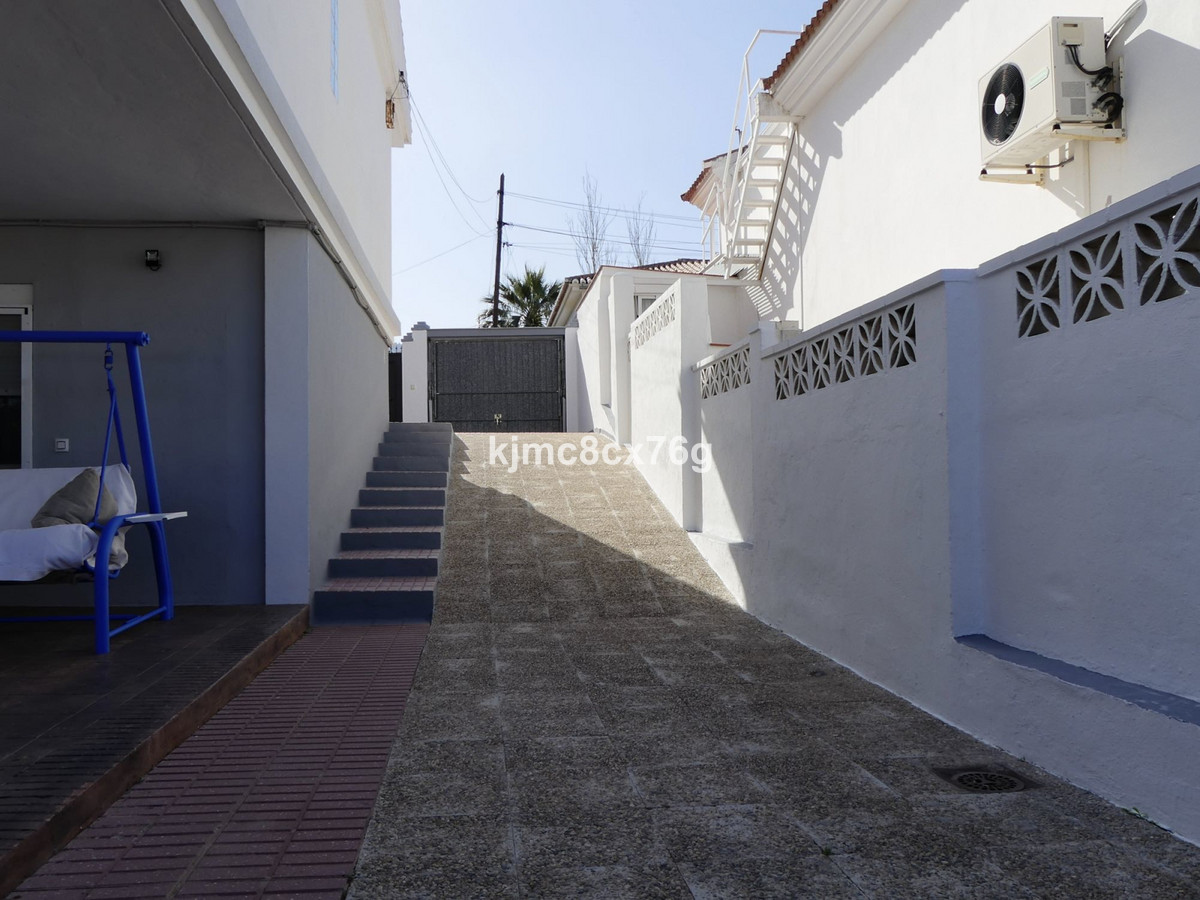 Villa Detached in El Pinillo, Costa del Sol
