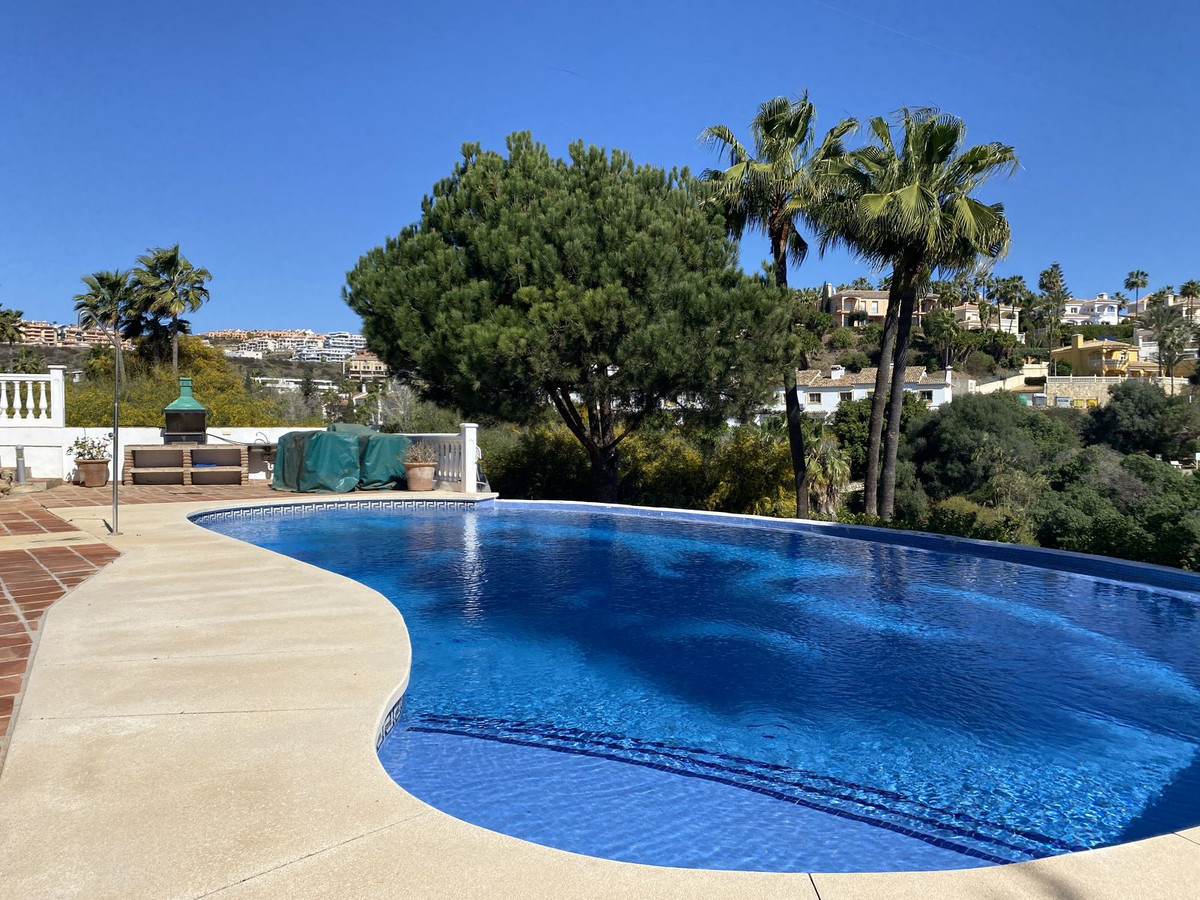 						Villa  Individuelle
													en vente 
																			 à Riviera del Sol
					