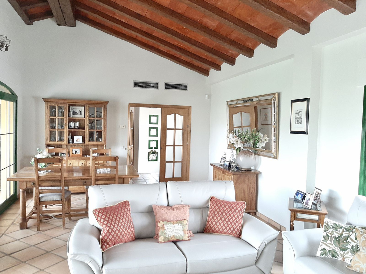 3 Bedroom Detached Villa For Sale Riviera del Sol
