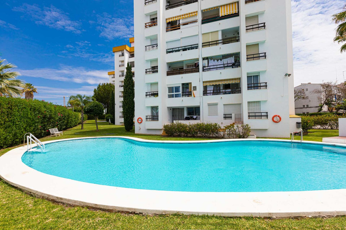 1 Dormitorios Apartamento Planta Media  En Venta Marbella, Costa del Sol - HP4404778