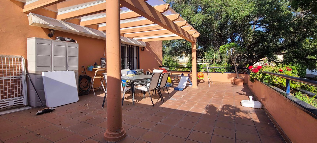 2 Bedroom Ground Floor Apartment For Sale Marbella, Costa del Sol - HP3893110
