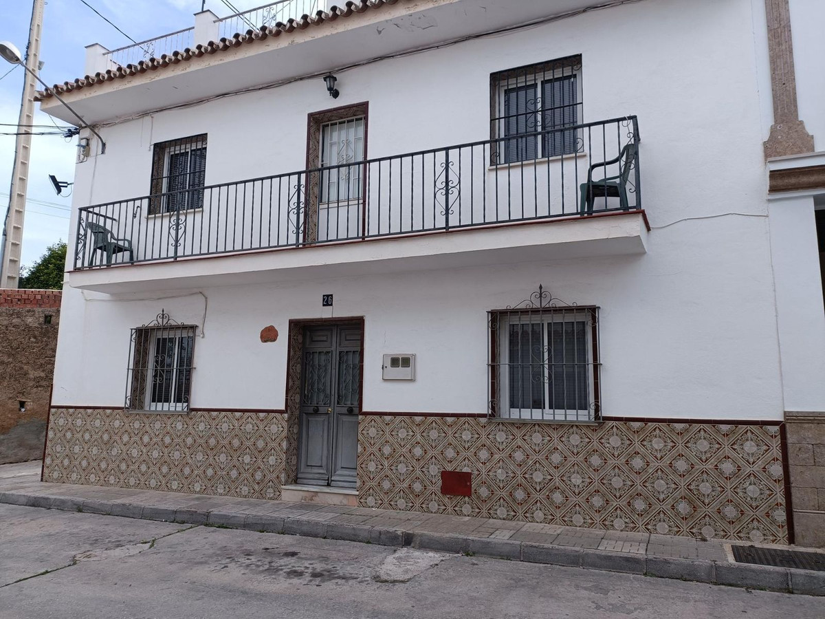 4 Bedroom Townhouse For Sale Alhaurín el Grande, Costa del Sol - HP4646284