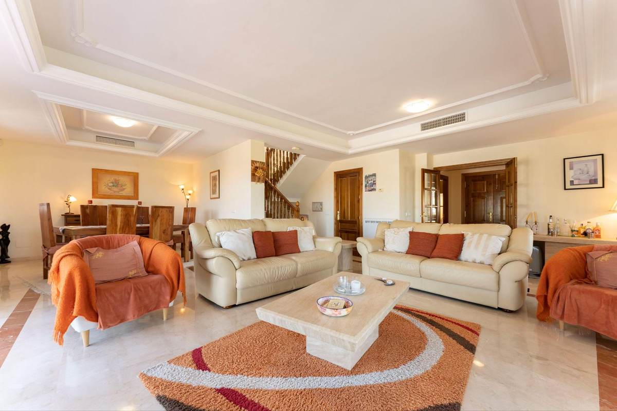 This stunning luxurious villa, built in 2004, has it all.