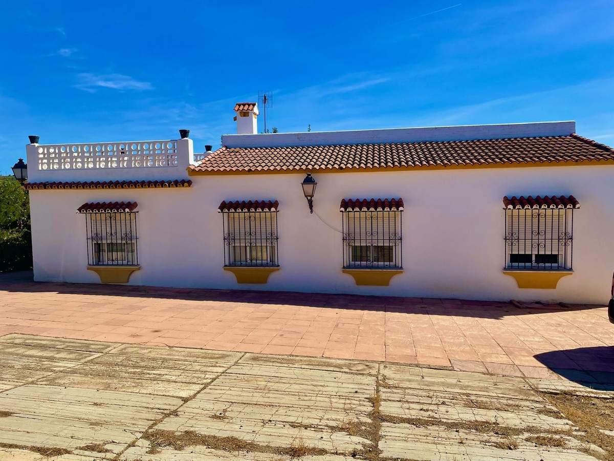 The house is located in El Padron and is a 4 minute drive to the beach and 6 minutes into the town o, Spain
