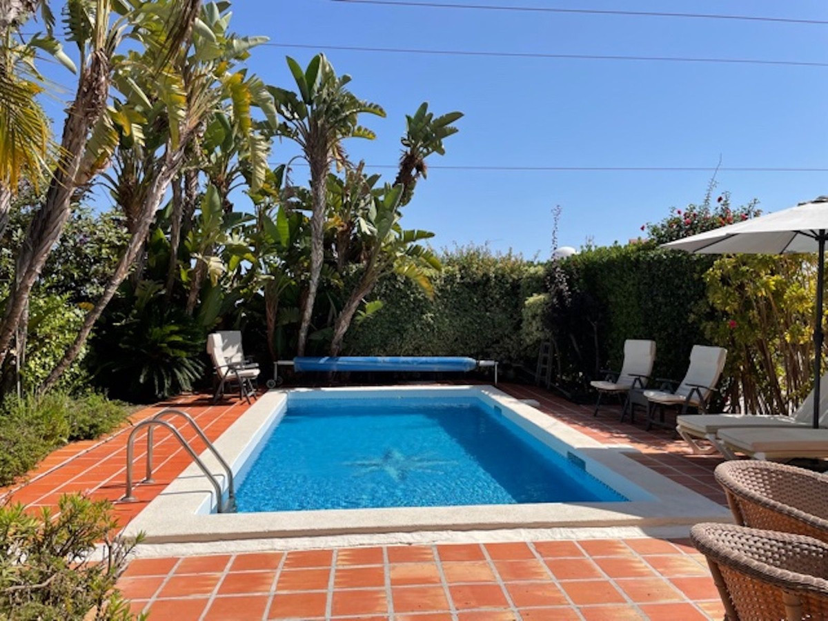 Beautiful detached villa with private pool and access to a large communal pool and garden.