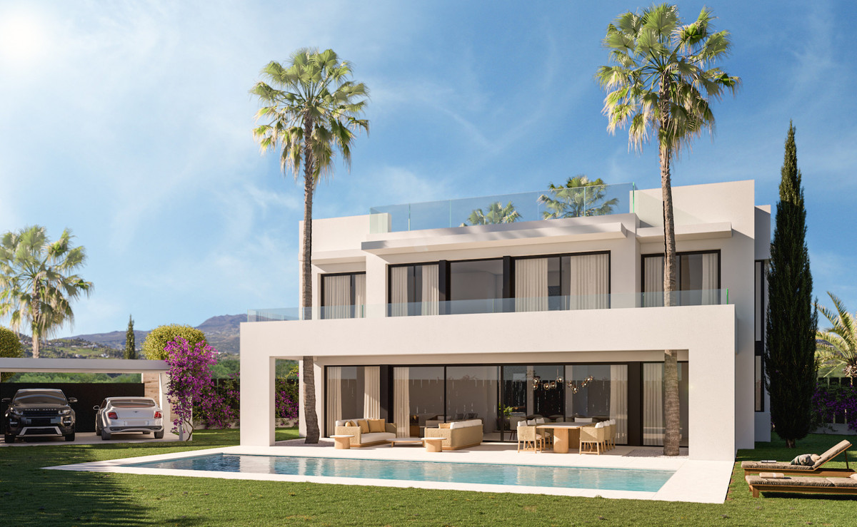 Detached Villa for sale in Estepona R4272688