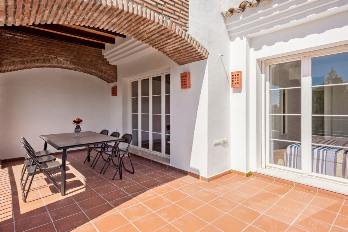 3 bed Property For Sale in Los Arqueros, Costa del Sol - thumb 7
