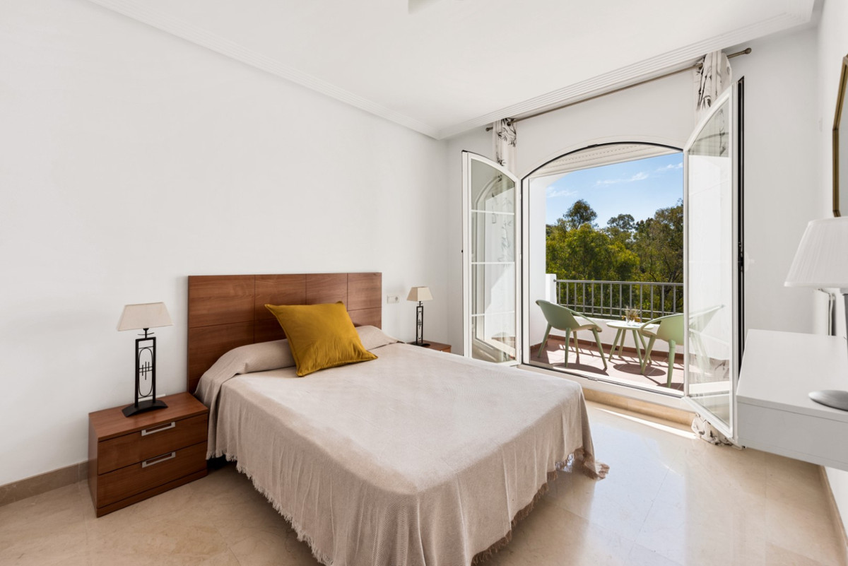 3 bed Property For Sale in Los Arqueros, Costa del Sol - thumb 9