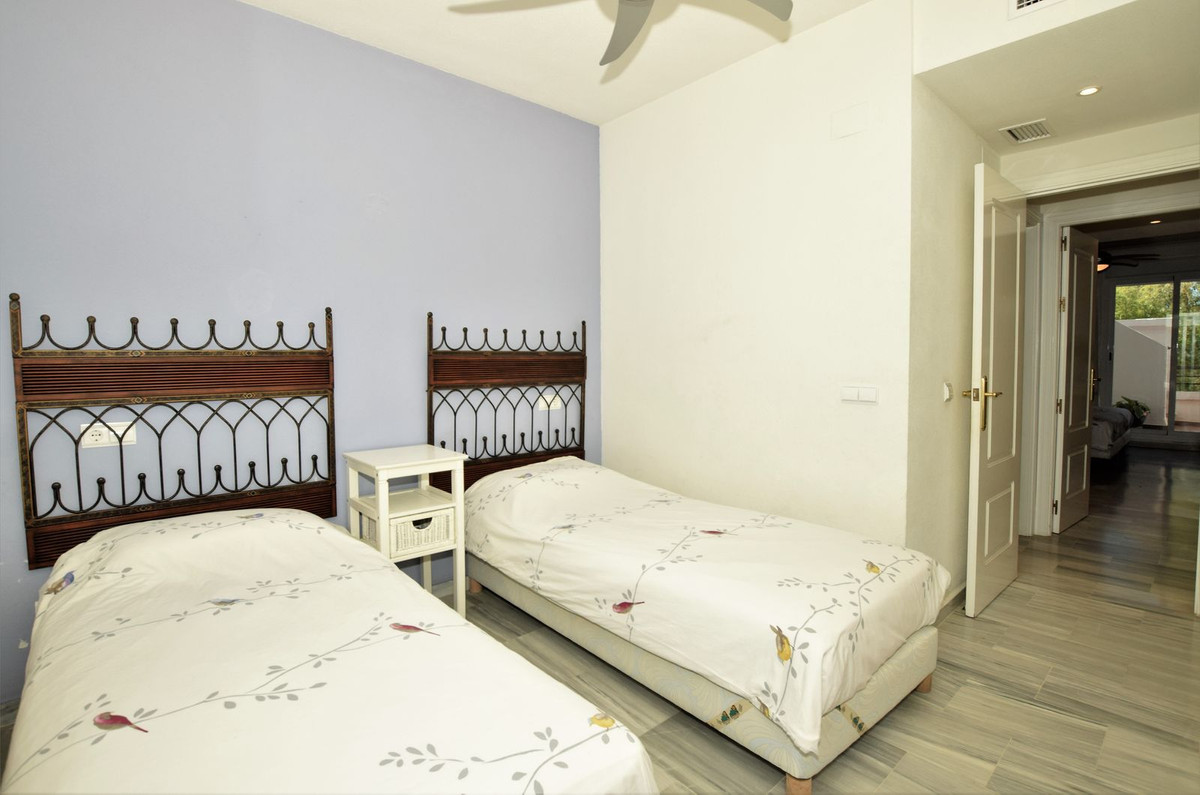 2 bed Property For Sale in Benahavis, Costa del Sol - thumb 11