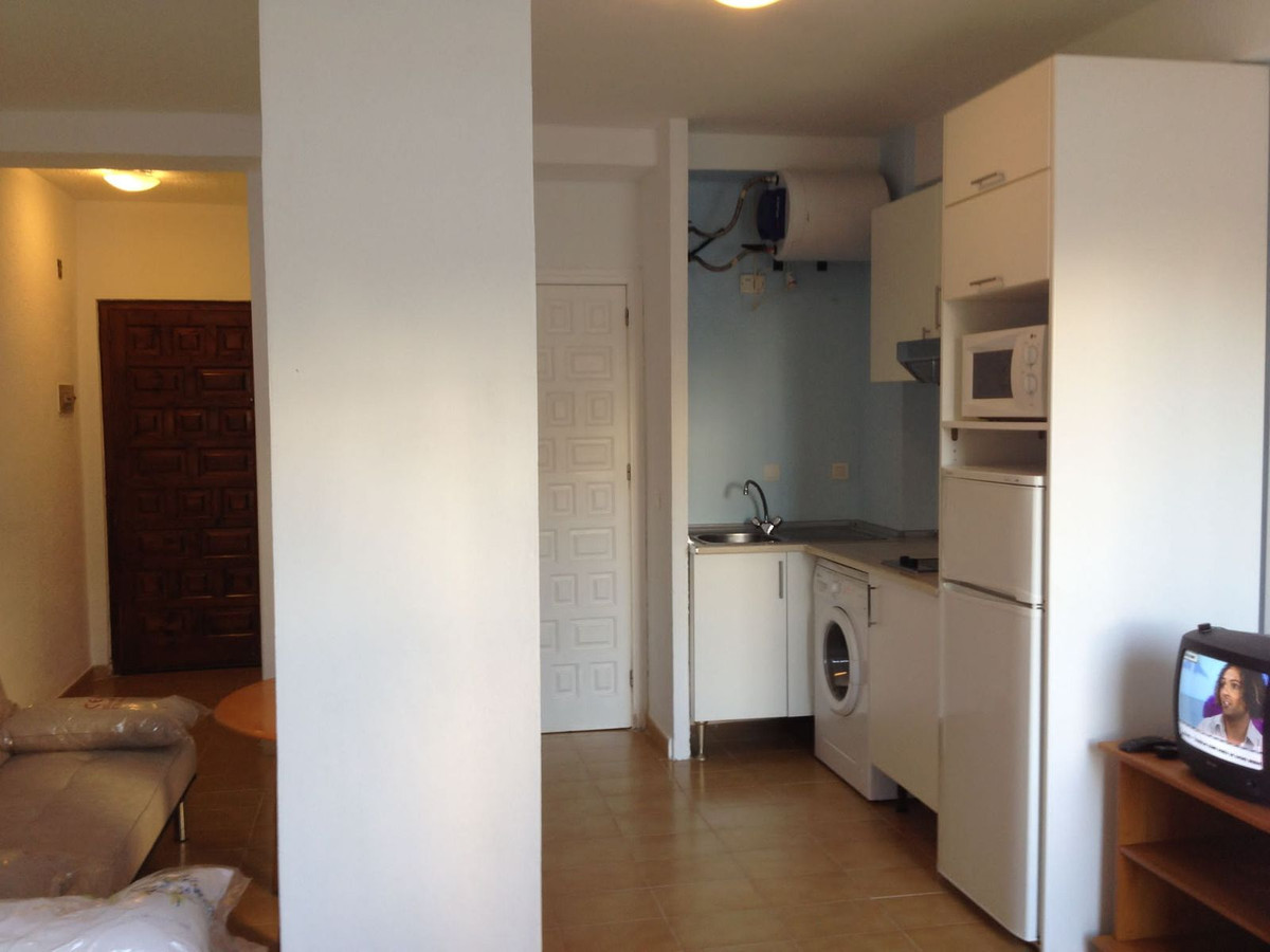 2 Bedroom Ground Floor Apartment For Sale Fuengirola