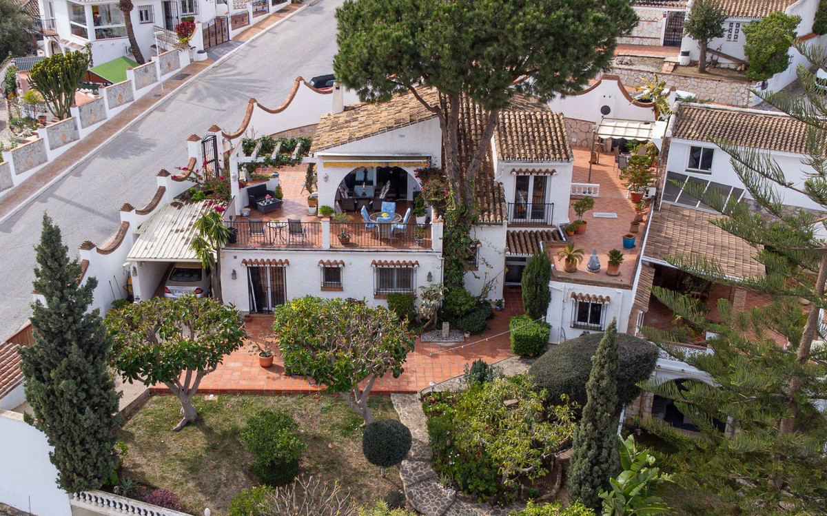 3 Bedroom Detached Villa For Sale Cerros del Aguila, Costa del Sol - HP4651174
